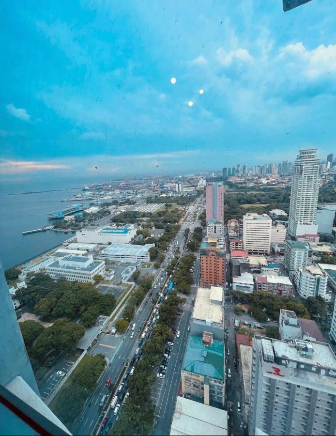 Pearl Of The Orient Tower, In Front Of Us Embassy Apartment Manila Exterior foto